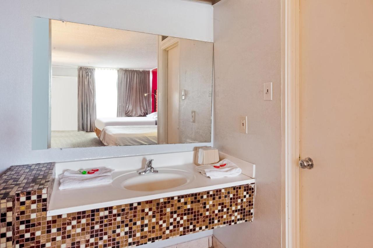 Oyo Hotel O Jackson I-55 North מראה חיצוני תמונה