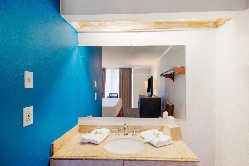 Oyo Hotel O Jackson I-55 North מראה חיצוני תמונה